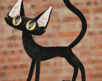 Muñeco artístico único de gato negro / Coleccionable gótico articulado hecho a mano / Peluche de gatito oscuro y caprichoso