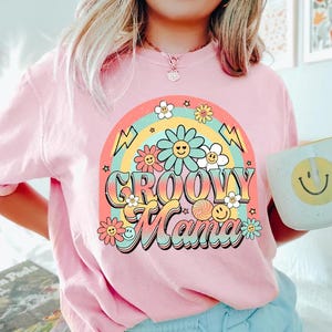 Shirt Groovy Mama, schattig regenboog shirt Groovy Mama, shirt Groovy, outfit verjaardagsfeestje Groovy, Groovy T-shirt, shirt hippie, cadeau Groovy moeder