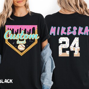 Camiseta personalizada de béisbol para mamá con colores cómodos: diseño de helado