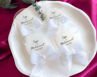 Personalized Wedding Magnet Favors: Plexiglass Keepsake Gifts, Engagement Favor For Guests