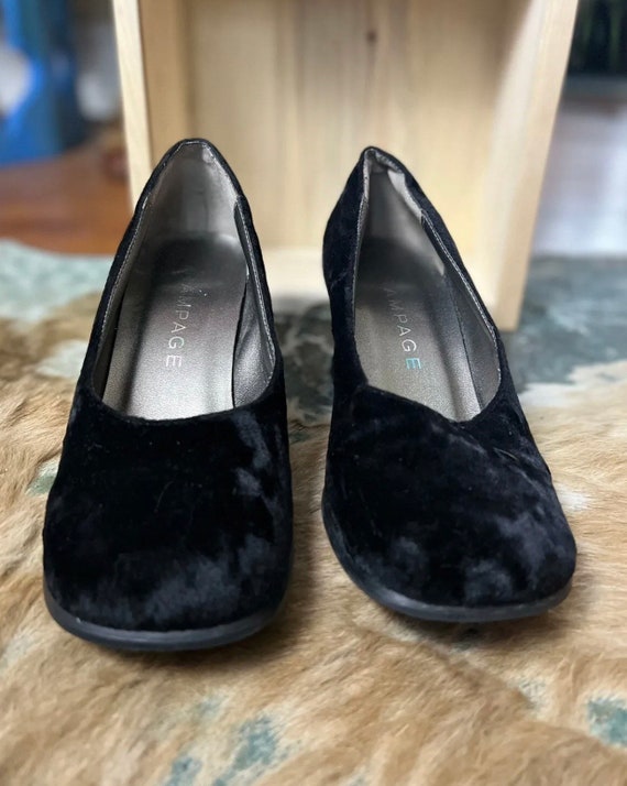 1990s Rampage Cindi SZ 6.5M Black Velvet Pumps - image 6