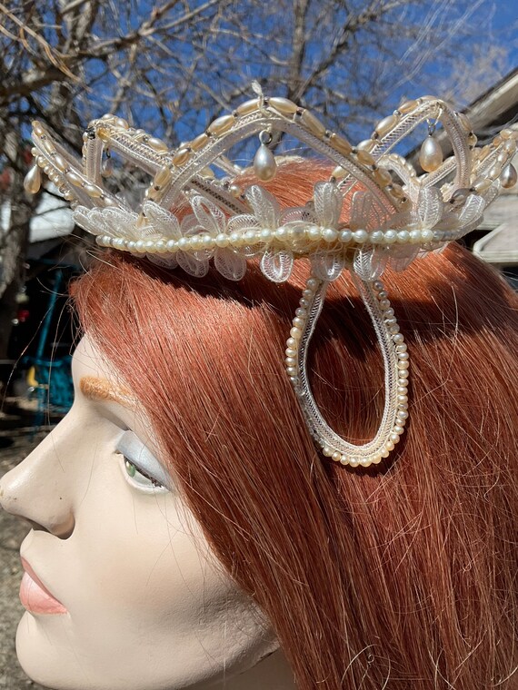 Victorian era wedding tiara with pearls, beads an… - image 4