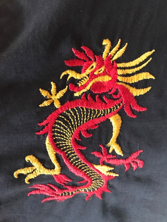 1950’s Chinoiserie Embroidered Dragon Leisure Shi… - image 2