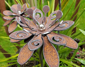NEW - Rusted Wild Flowers Garden Stakes Metal Art Yard Art - 26 inch