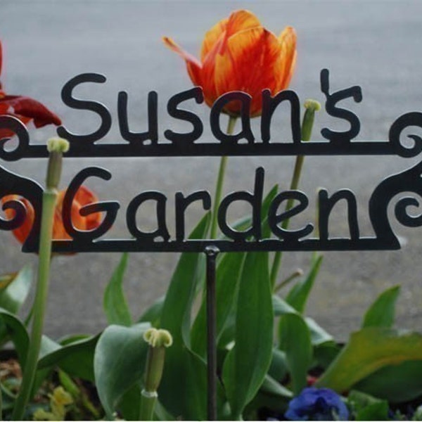 GREAT Mothers Day - Fathers Day Gift - Birthday Gift - Garden Gift - Custom Metal Garden Sign with Name Personalized - 17 Designs -Customize
