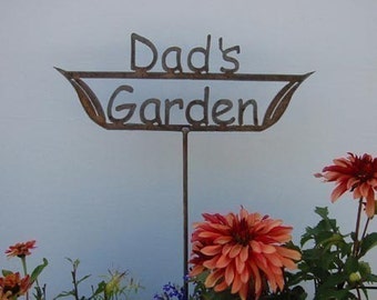 Great Father's Day Gift - Dad's OR Papa's OR Grandpa's Garden Sign Metal Stake