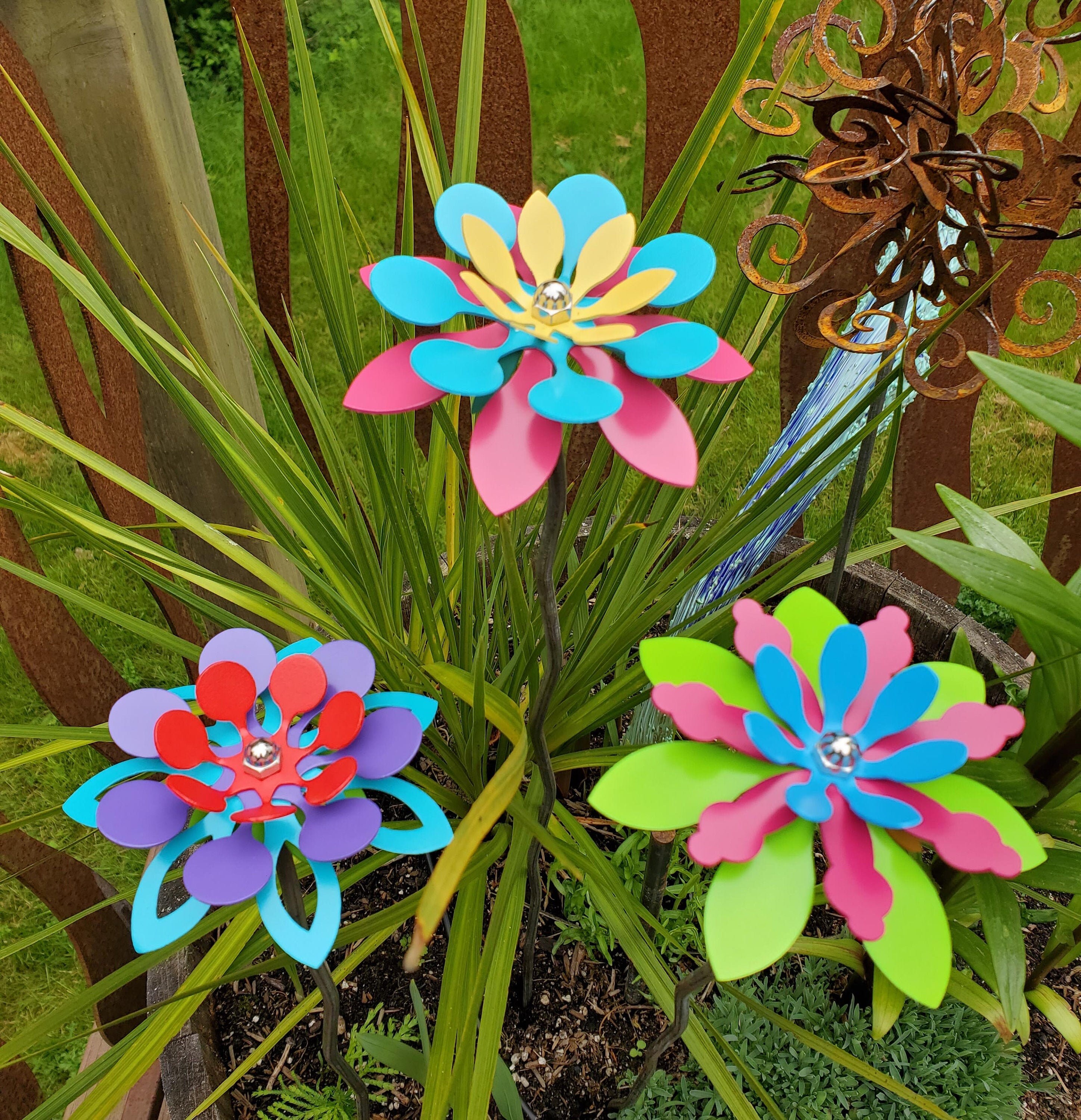 SET of 3 - *NEW* - Wild Flowers Garden Stakes Metal Art Yard Art