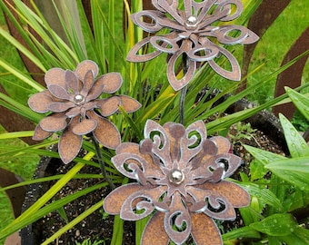 Set of 3 *NEW* - Rusted Wild Flowers Garden Stakes Metal Art Yard Art