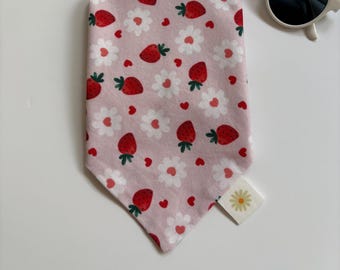 Pañuelo para perro o gato con diseño de fresa y margarita • Pañuelo de verano para mascotas • Pañuelo para perro o gato del 4 de julio • Pañuelo para mascotas para atar • Pañuelo bonito para perro o gato