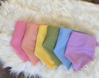 Pañuelo de punto acanalado ondulado de primavera para perro o gato • Pañuelo de punto acanalado para mascotas • Pañuelo para mascotas con lazo • Pañuelo para perros en tonos pastel • Pañuelo para mascotas de Pascua