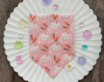 Pañuelo rosa de conejito de Pascua para perro o gato • Pañuelo de primavera para mascotas • Pañuelo para atar a mascotas • Pañuelo bonito para perro o gato • Pañuelo para perro o gato