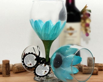 Sky blue daisy wine glass, floral wine glass, painted wine glass, sky blue flower, daisy, gerber daisy, large wine glass
