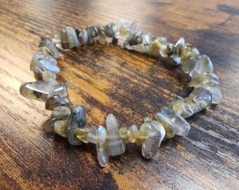 Labradorite Chip Bracelet, Natural Gemstone Beads (7” Stretch)