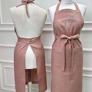 Personalized Linen Apron with Pockets, Embroidered Craft Apron for Women, Custom Cooking or Gardening Apron, Gift for Grandma or Hostess