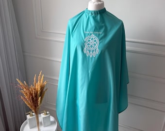 Friseur Umhang-Set mit individueller Stickerei, Professionelle Salonuniform mit Logo, Friseurkleidung, Marken-Barber Cape, Geschenk für Stylist