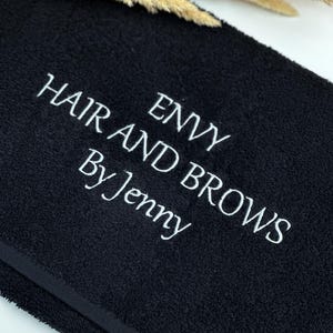 Gepersonaliseerde geborduurde salonhanddoeken, handdoeken met bedrijfslogo, handdoeken met bedrijfslogo, handdoeken met logo op maat, handdoeken voor bubbelbad, cadeaus openen
