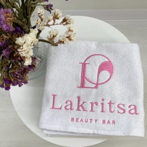 Handdoek met logo schoonheidssalon, zachte katoenen handdoek, brandinghanddoeken voor spa, handdoeken op maat met geborduurd logo, bulkbestellingen voor schoonheidsstudio&#39;s