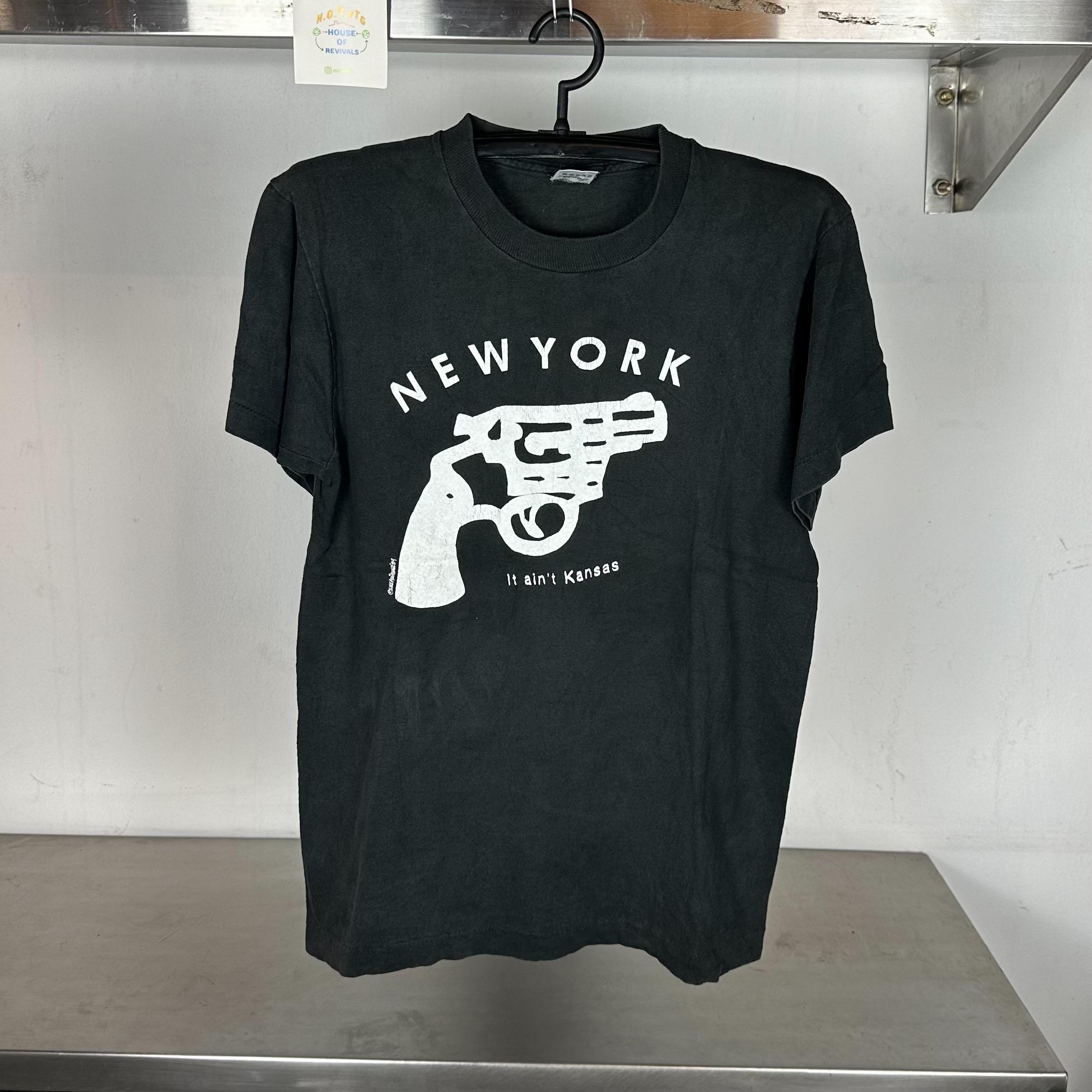 Vintage 90s New York It Ain't Kansas Gun Humor Art Single