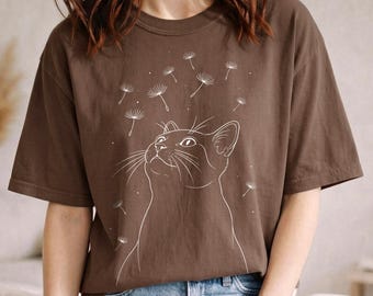 Camiseta minimalista com estampa de gato fofo, presente divertido para amantes de gatos, cores aconchegantes, estampa floral.