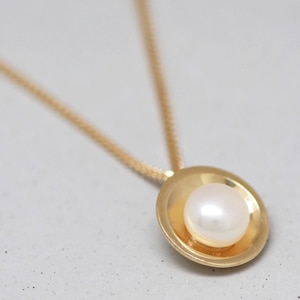 Gold Pearl Necklace. Handmade 9ct Gold Pearl Pendant Necklace