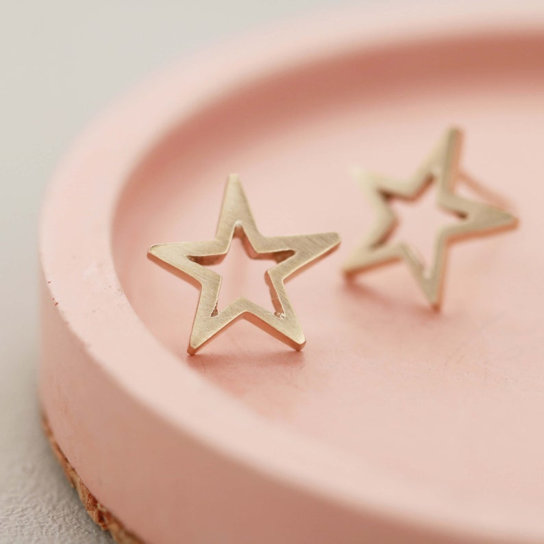 star stud earrings gold