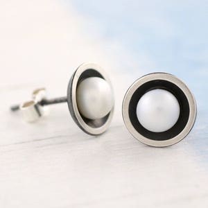 Black Pearl Stud Earrings image 3