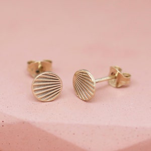 minimalist gold stud earrings