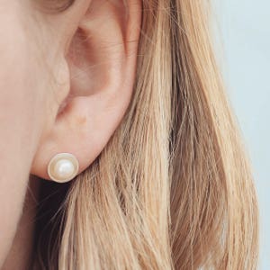 Black Pearl Stud Earrings image 9