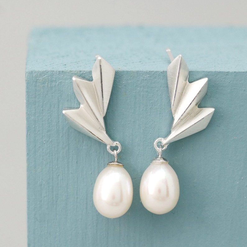 silver and pearl drop earrings