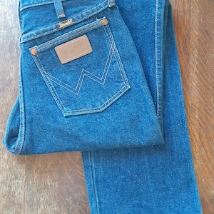 Vintage 1990s USA Made Wrangler High Waisted Denim Mom Jeans 13MWZMR 10x32