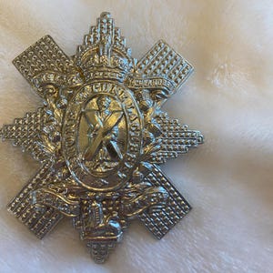 Schwarze Uhr WWI Royal Highlanders Kilt-Regiment Cap Badge Britisches Militär Viktorianische Krone