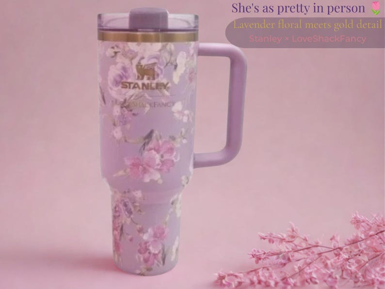 Vaso térmico Stanley x LoveShackFancy de 40 oz – Floral Lavender Quencher H2.0 imagen 2