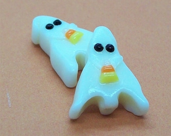 Halloween Ghost - Glow in the Dark - Holding Candy Corn - Hole Vertical