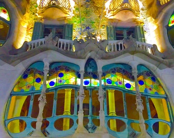 Antoni Gaudi Casa Batllo – The House of Bones/ Home Decor/ Spain/ Barcelona/ Affordable Art/ Green/ Famous Buildings