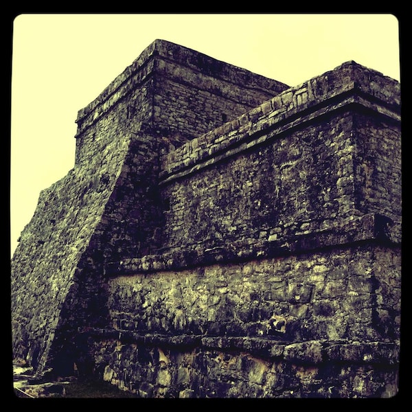 El Castillo - Etsy