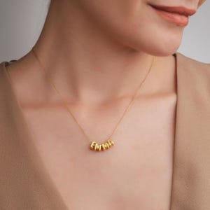 Collar con nombre y letra de burbuja chapado en oro personalizado, joyería con letras de globo personalizables, regalo de Navidad para mujeres y niñas, ocasiones especiales