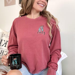 Personalized Dog Groomer Shirt, Custom Name Pet Grooming Salon Apparel, Comfort Colors® Cotton Unisex Lightweight Sweatshirt immagine 4
