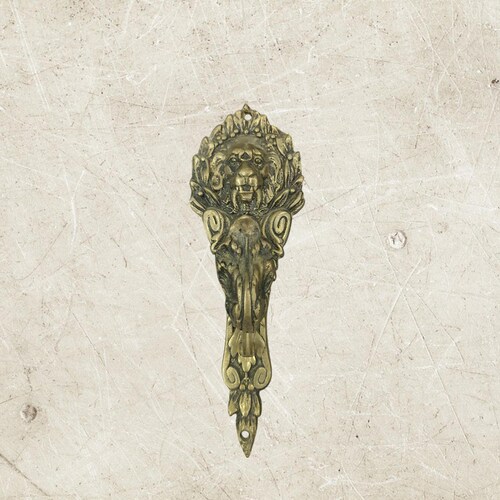 Vintage messing leeuwenkop gordijnsluiting – handgemaakte messing kapstokhaak – decoratieve Lionhead-muurhaak – bohocadeau voor antiekliefhebbers