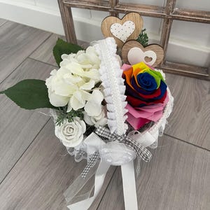 Geschenk D20cm Regenbogen Konservierte Rose Hochzeit Seidenblumengesteck Blumengesteck Queer