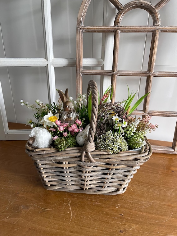 Frühlings Korb 30cm Blumengesteck Huhn Ostern Frühling Gesteck Frühlingsgruß Bunt Schafe Sukkulenten Geschenk Tischgesteck Türgesteck