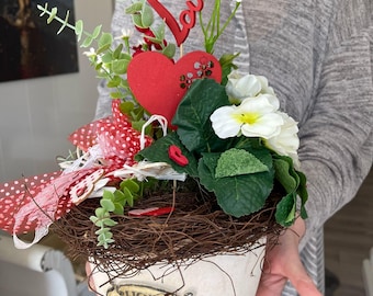 Groot Moederdagcadeau van 40 x 25 cm, klassiek rood arrangement, mix van gedroogde bloemen, natuurlijke decoraties, zijden bloemen, houten harten