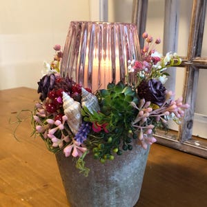 Table decoration year-round flower arrangement table gift mix of fresh succulents dried flowers and artificial flowers with tealight glass