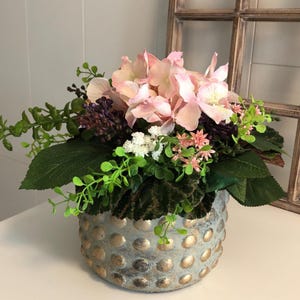 Hydrangea table arrangement summer durable flower arrangement table gift silk flowers and artificial flowers 28 x 25 cm delicate pink gift hydrangeas