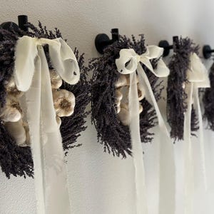 Lavender & Garlic Wreath: Rustic Farmhouse Decor with Chiffon Bow
