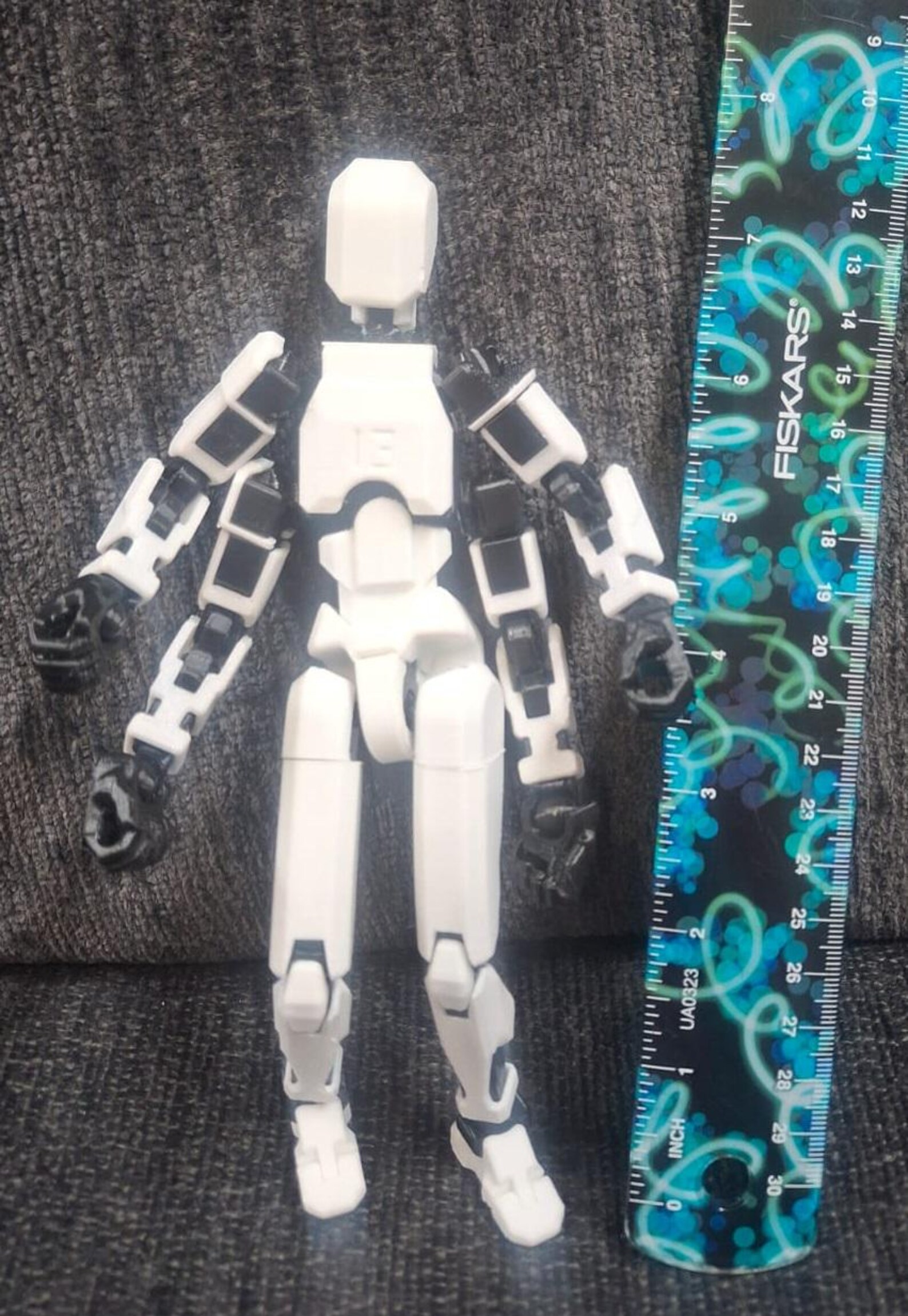 Four-armed Dummy 13 Action Figure With 4 Swords & Hat - Unique ...