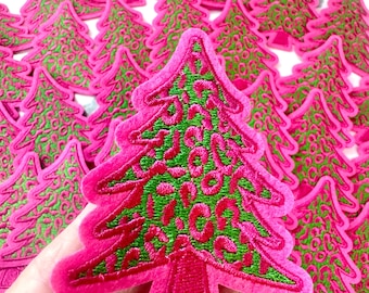 Roze kerstboom geborduurde opstrijkpatch, doe-het-zelf-feestdag
