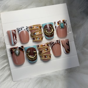 Cowboy Carter Press On Nails - Beyoncé inspirierte Nägel -Bandana Cowboy Nägel - Western Hufeisen - Türkis Edelstein Nägel -Cowboy Carter Tour