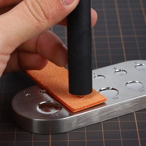 CRAFTMEMORE Rivet Setter For Double Cap Rivet Stud, Rivet Setting Tool Kit, Block Anvil, Hole Cutter & 100 Double Cap Rivets In Silver (4 Mm, Tool Kit