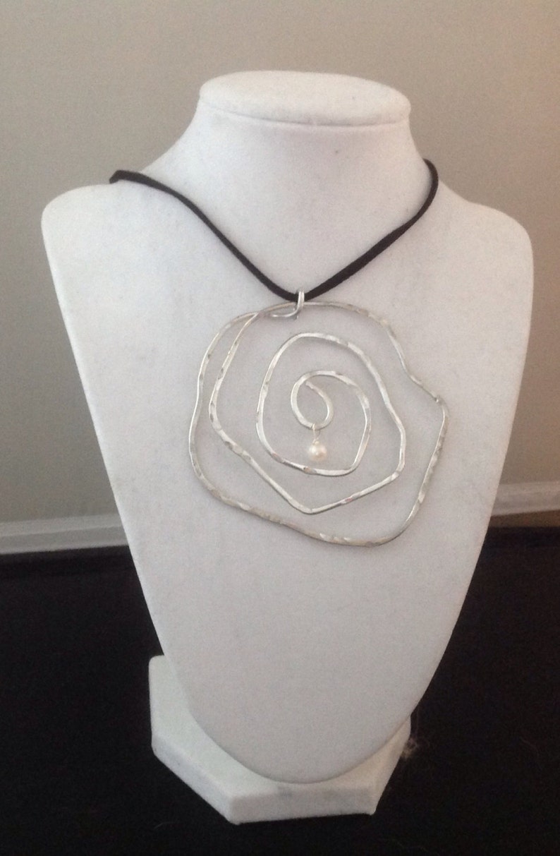 Stylized aluminum rose necklace | Etsy