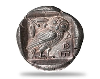 古代ギリシャの「アテナのフクロウ」記念銀貨。紀元前 450 年のアテネ